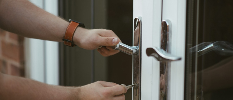 24 hour key locksmith Valley Center